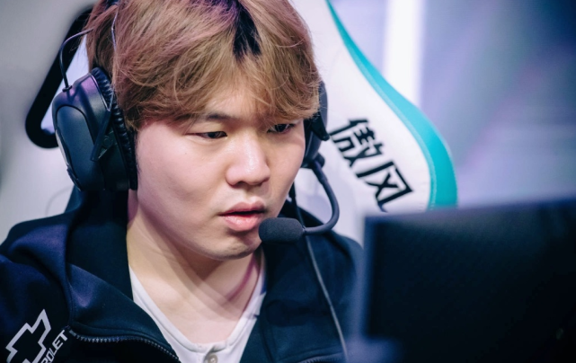 女B组桂冠 女B组桂冠