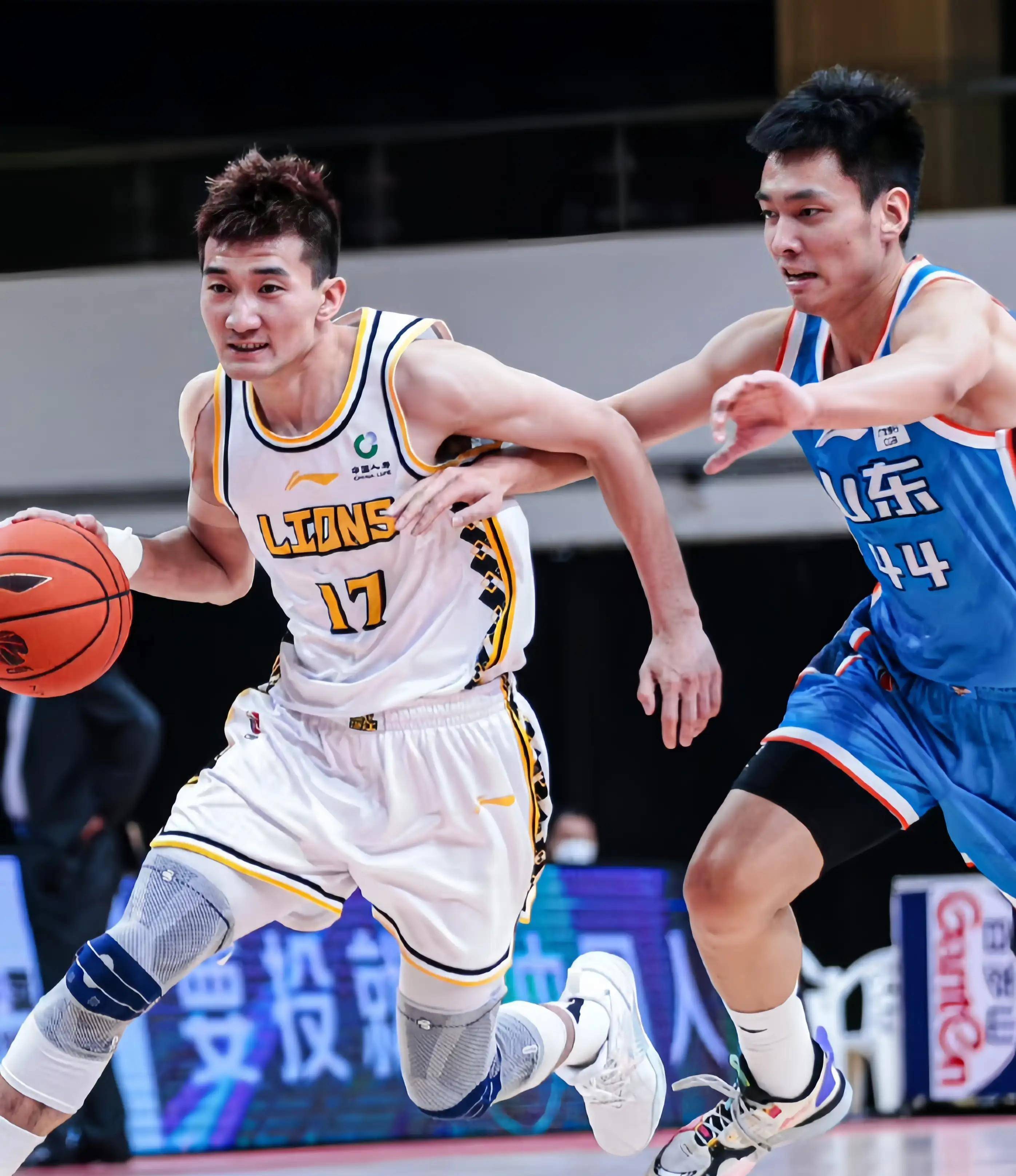 层更加精打 层更加精打